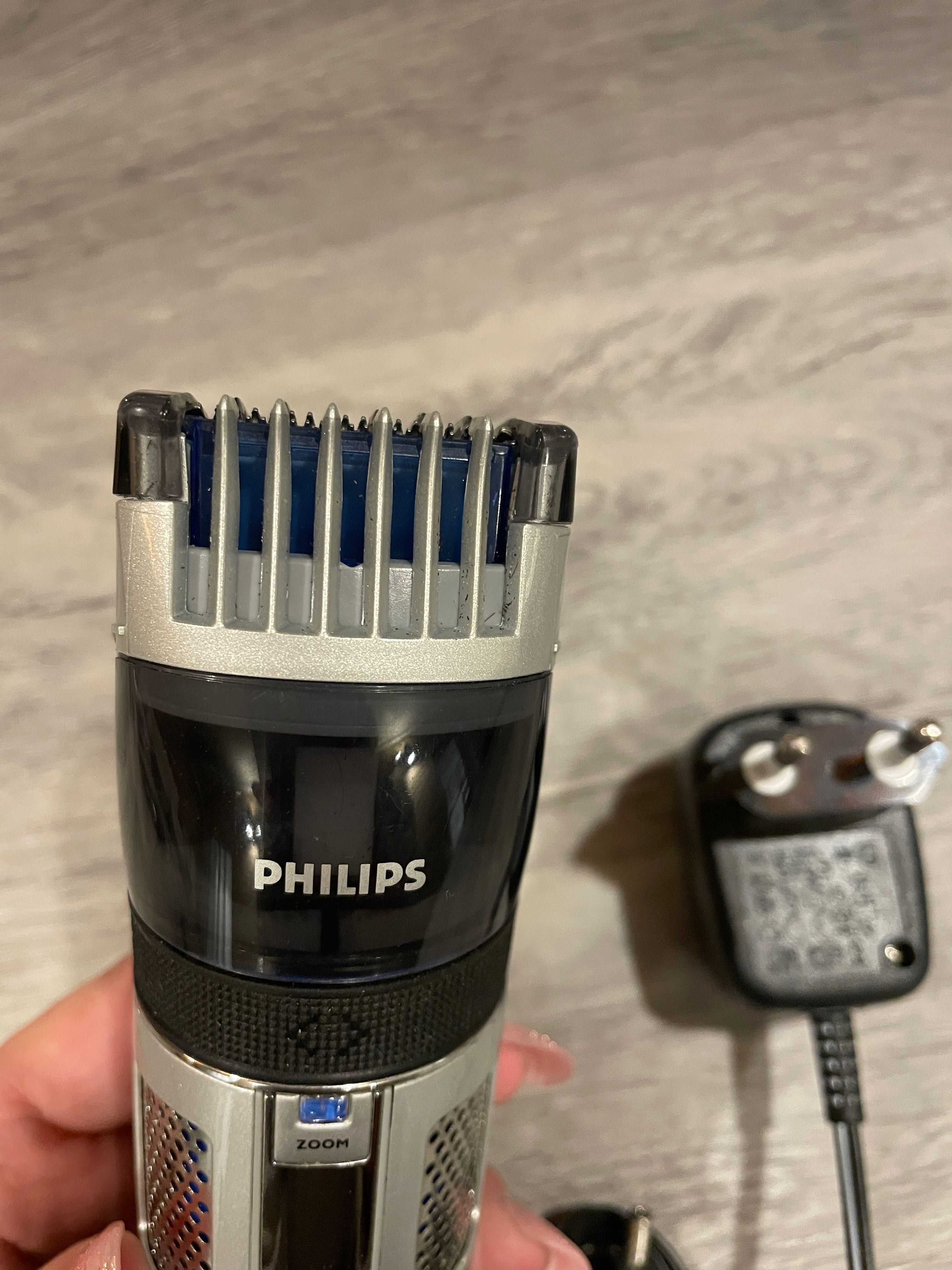 Maquina barba Philips com aspiração a vácuo