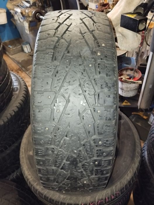 Одна зимова шина Nokian 215/65/16c