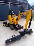 Mini koparka JCB 8008 CTS