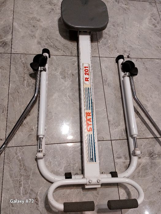 wioślarz do ćwiczeń Star R201