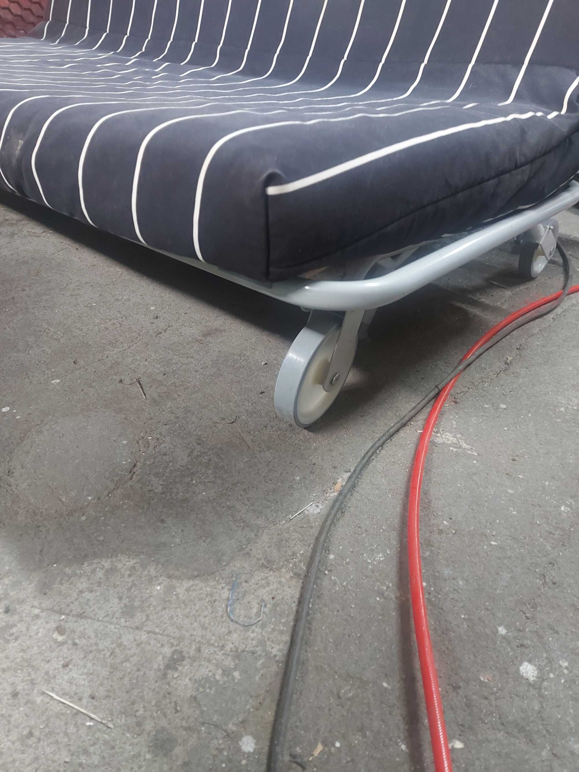 Sofá   cama  com capa