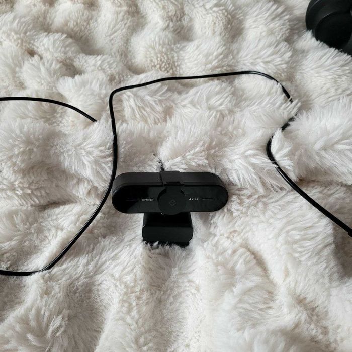 Веб-камера 4К ЕМЕЕТ С60Е із двома мікрофонами