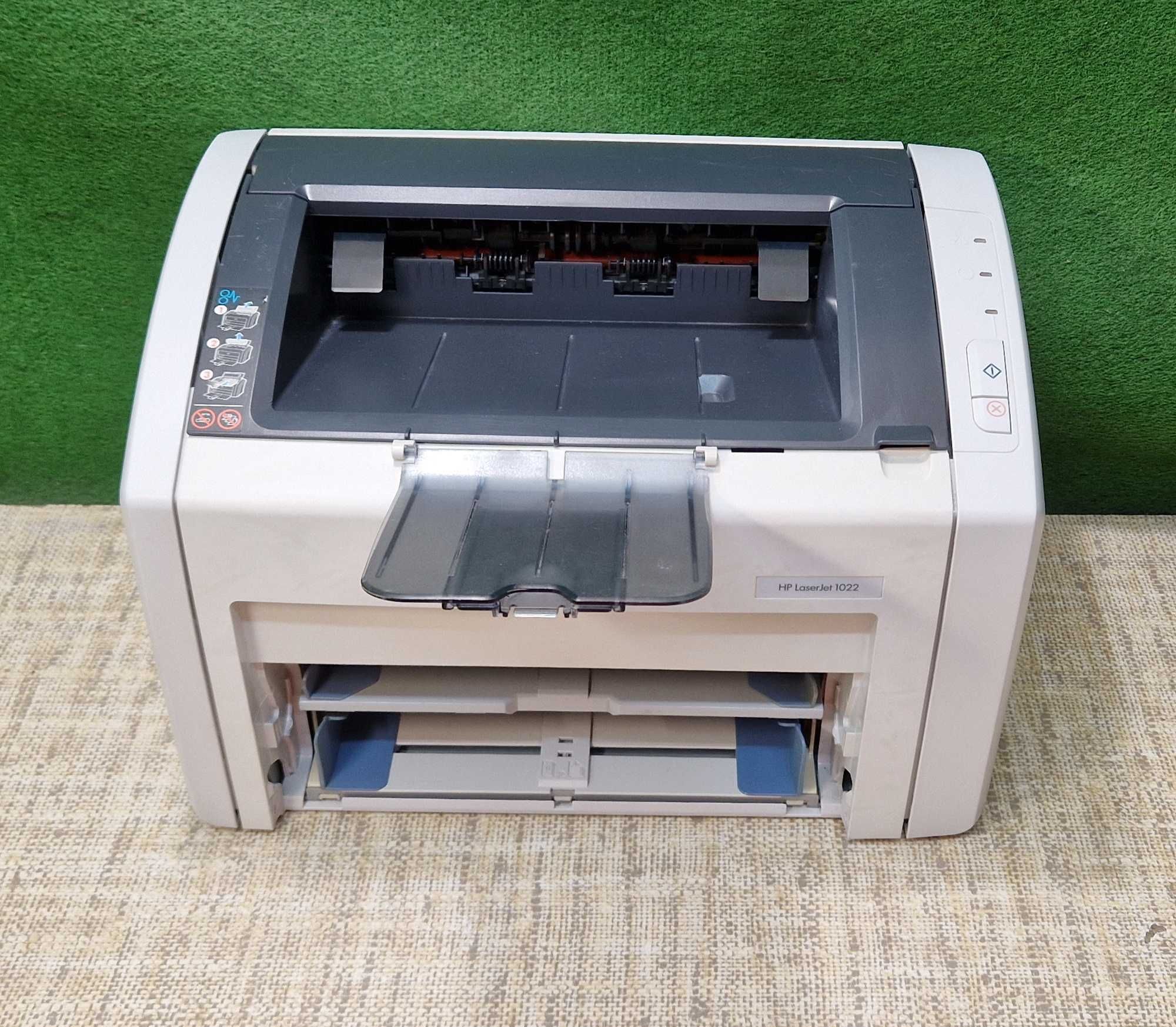 Drukarka laserowa HP 1022 - toner i komplet kabli