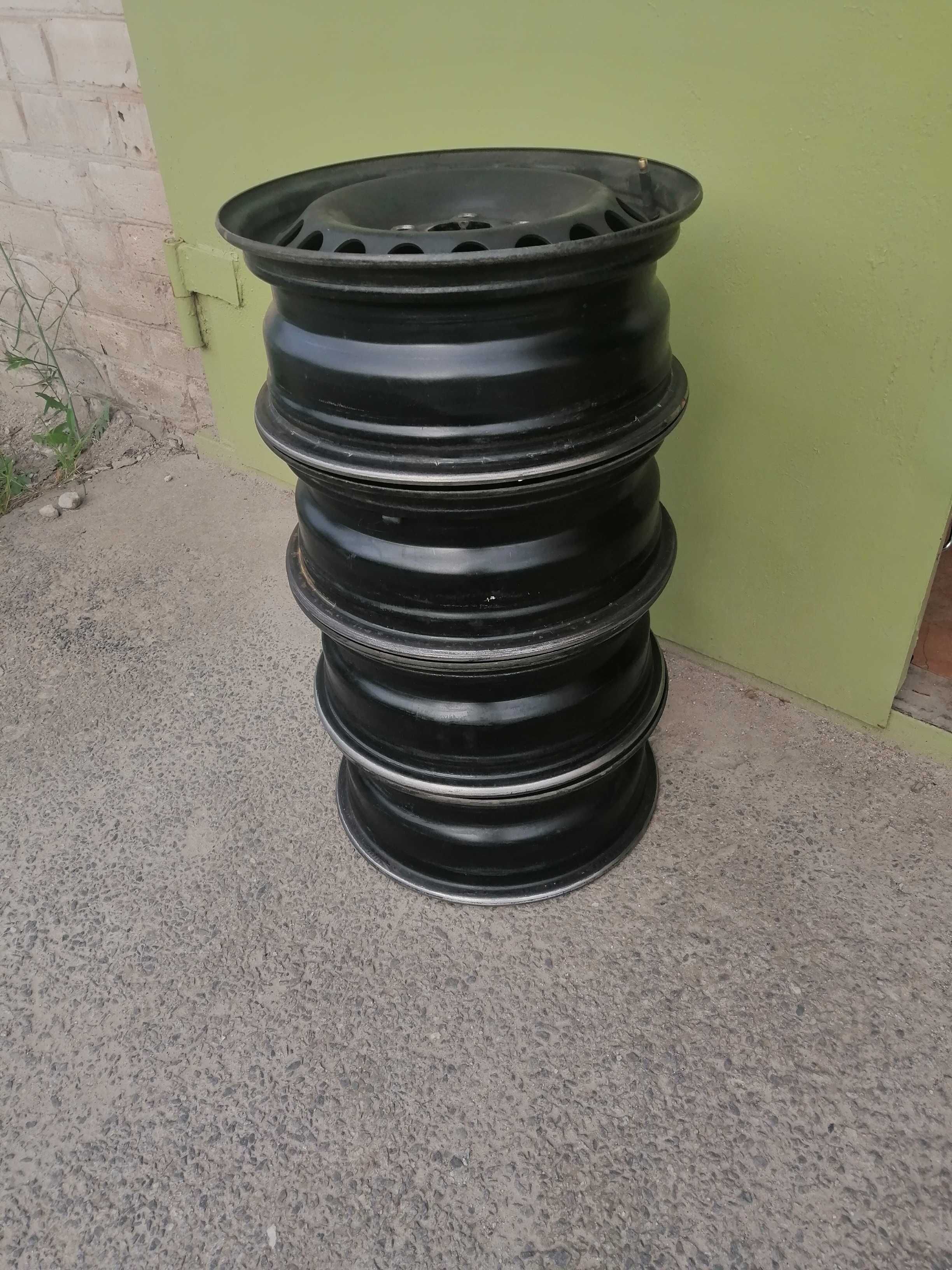 Продам диски Шкода r15 5*112 VAG