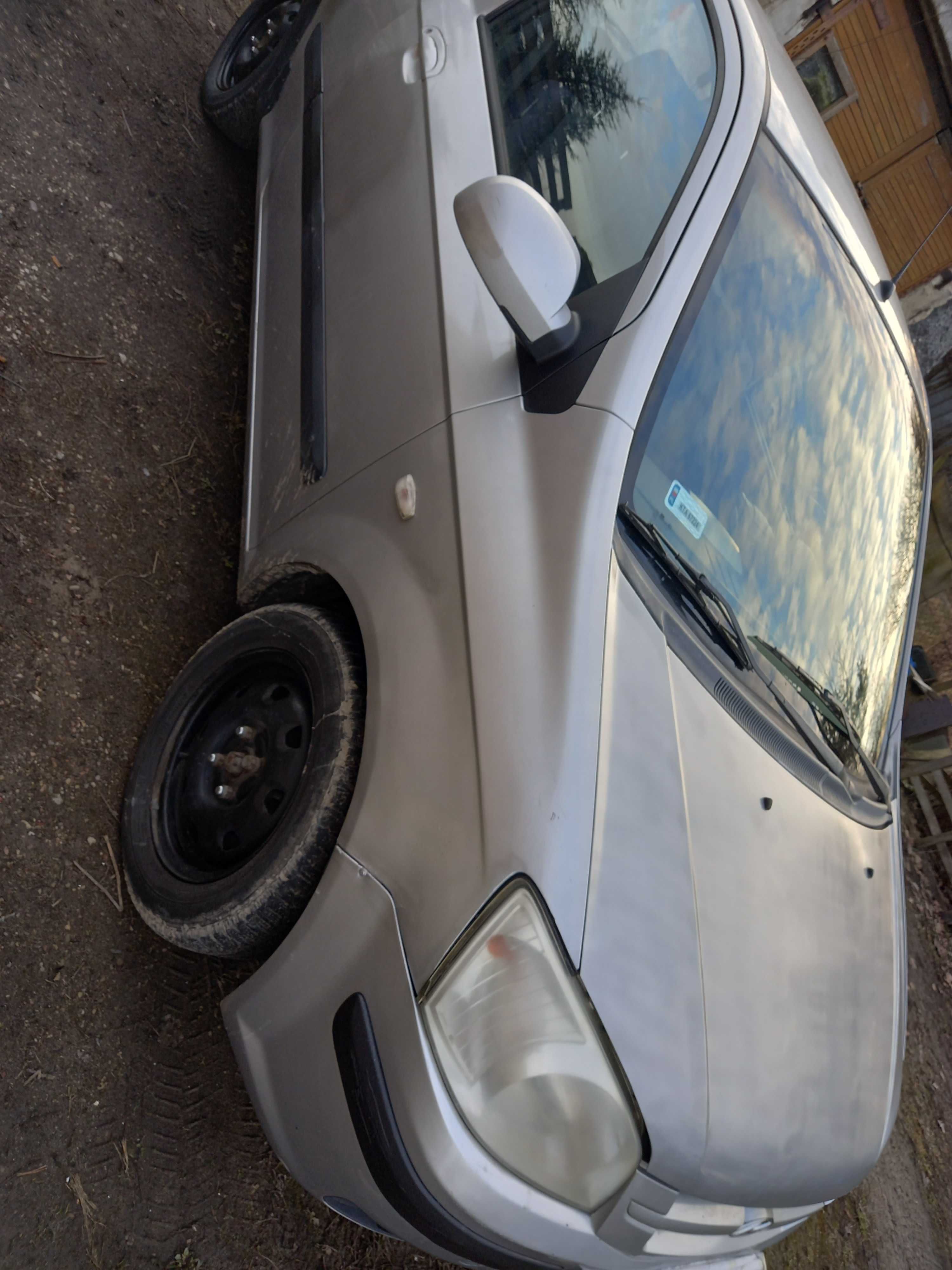 HYUNDAI Getz1.6 klima B+G  Corsa punto yaris picanto fiesta clio panda