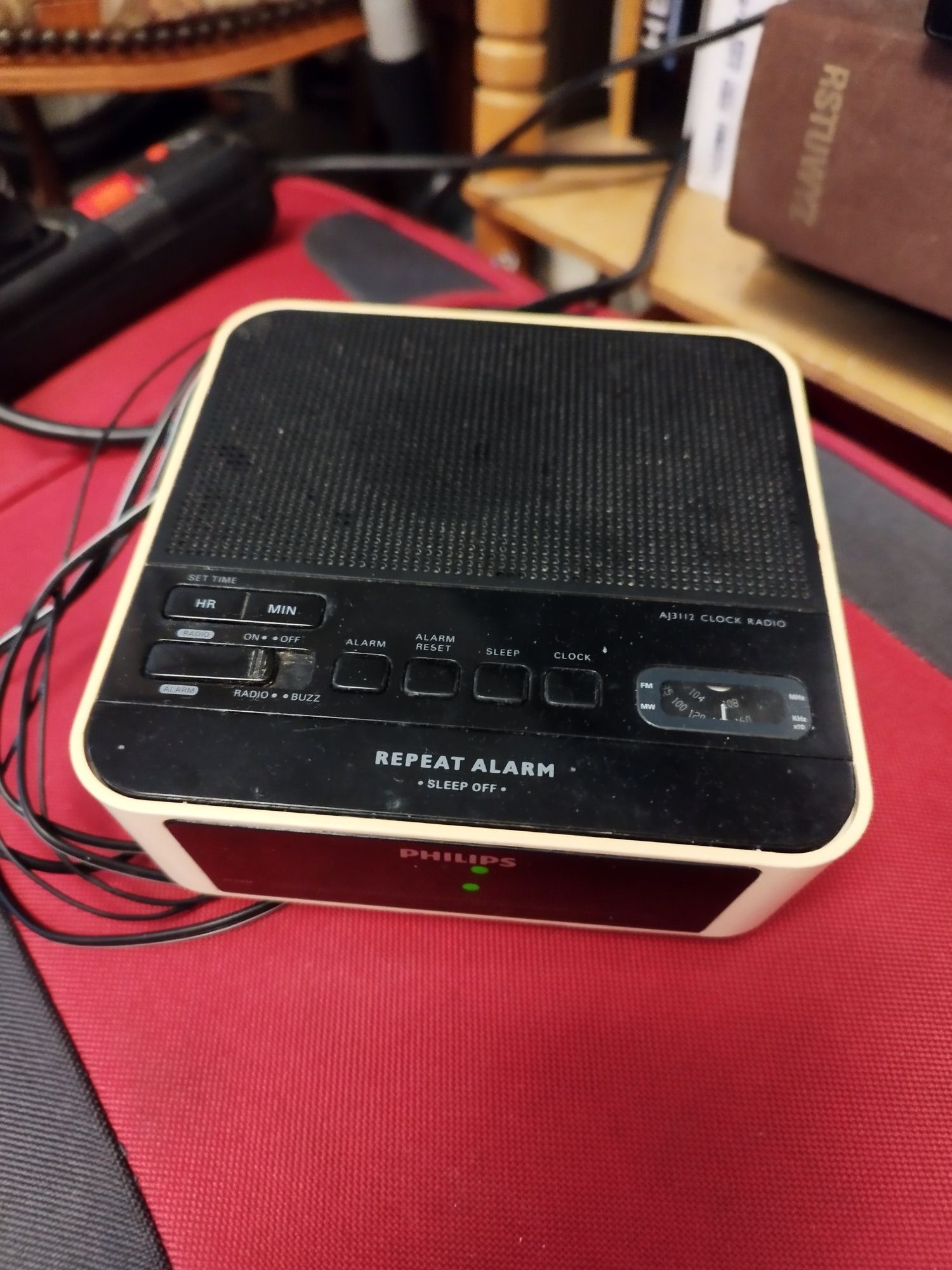 Radio Philips z zegarem Sprawne