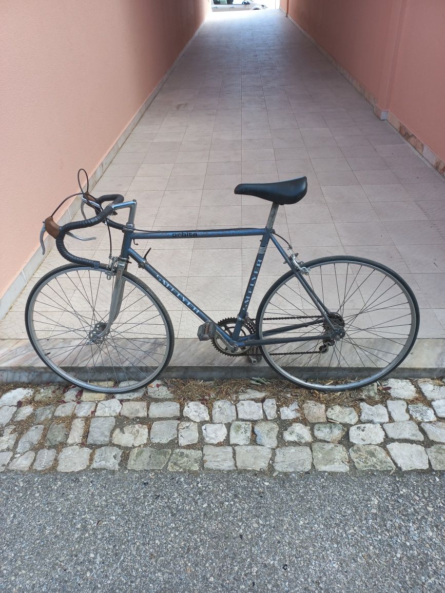 Bicicleta antiga