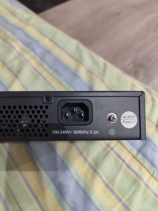 Switch TP-Link TL-SG1016D