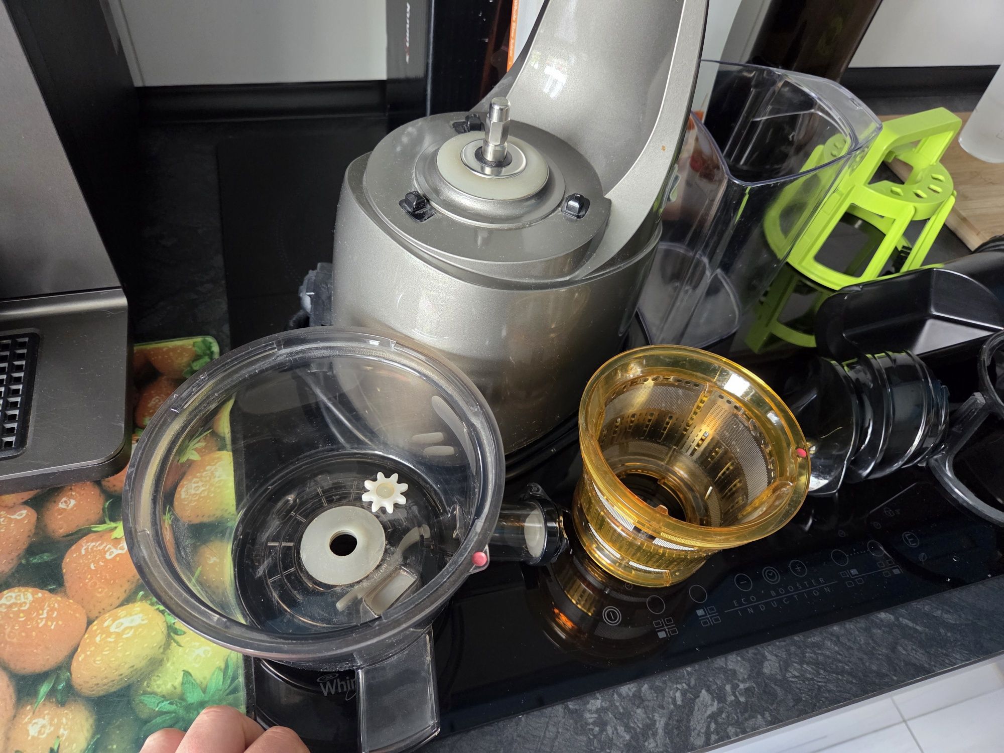 Wyciskarka wolnoobrotowa Kuvings B6000+ Srebrna