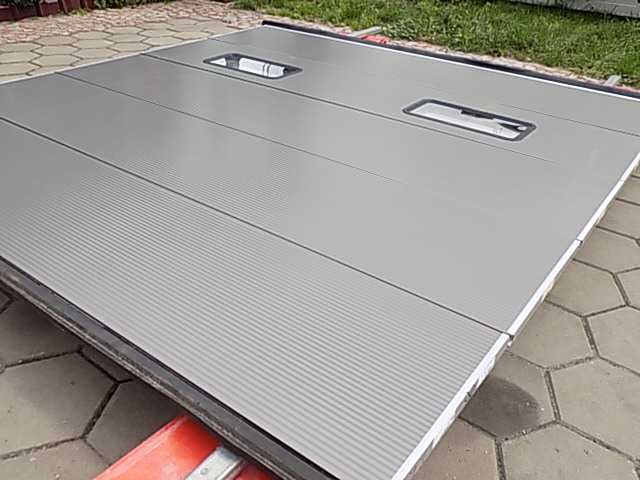 Brama garażowa segmentowa panelowa 303x308cm