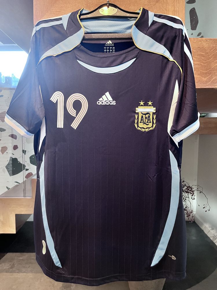 Koszulka Argentina 2006 Messi #19 – Początek Legendy