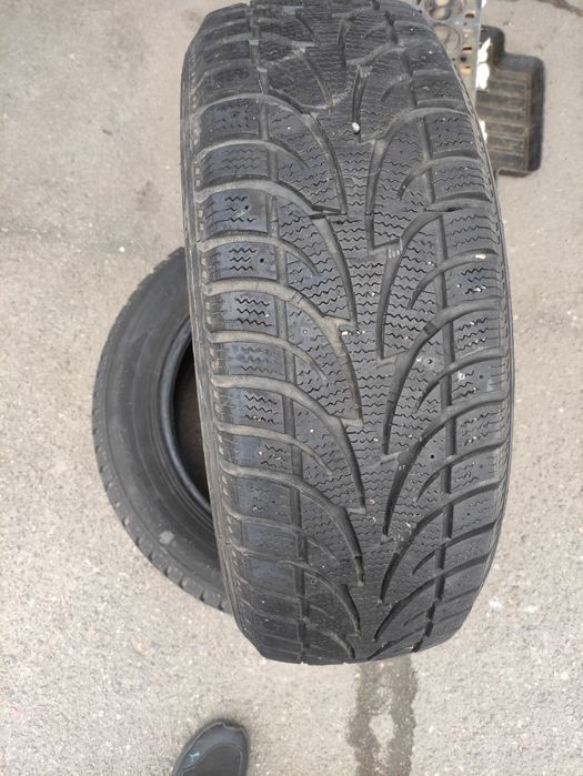Продаю резину ICE BLAZER 215/60R17 SAILUN