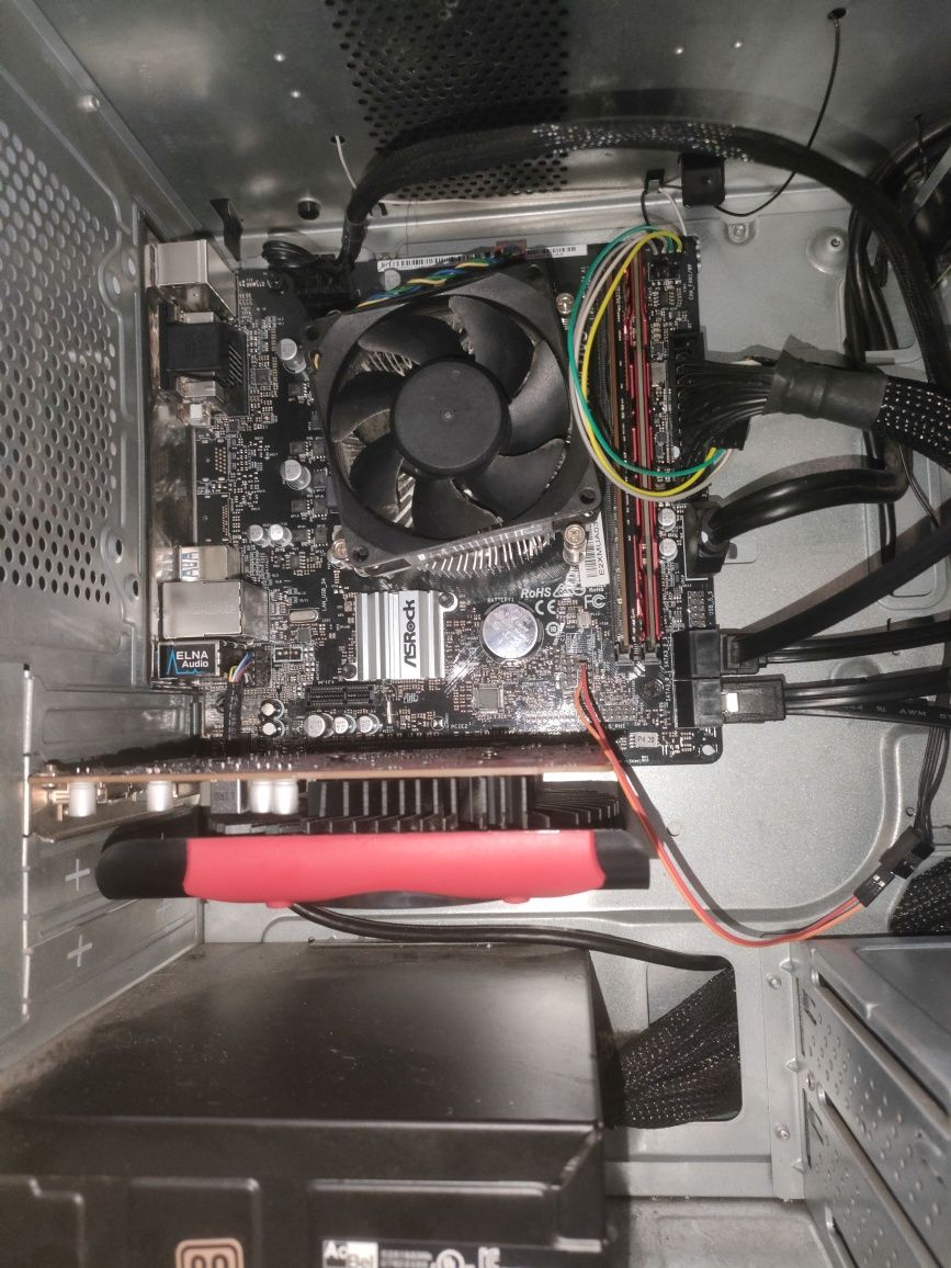 Zadbany komputer do gier i3 9100F, GTX 1050 Ti, 16GB RAM
