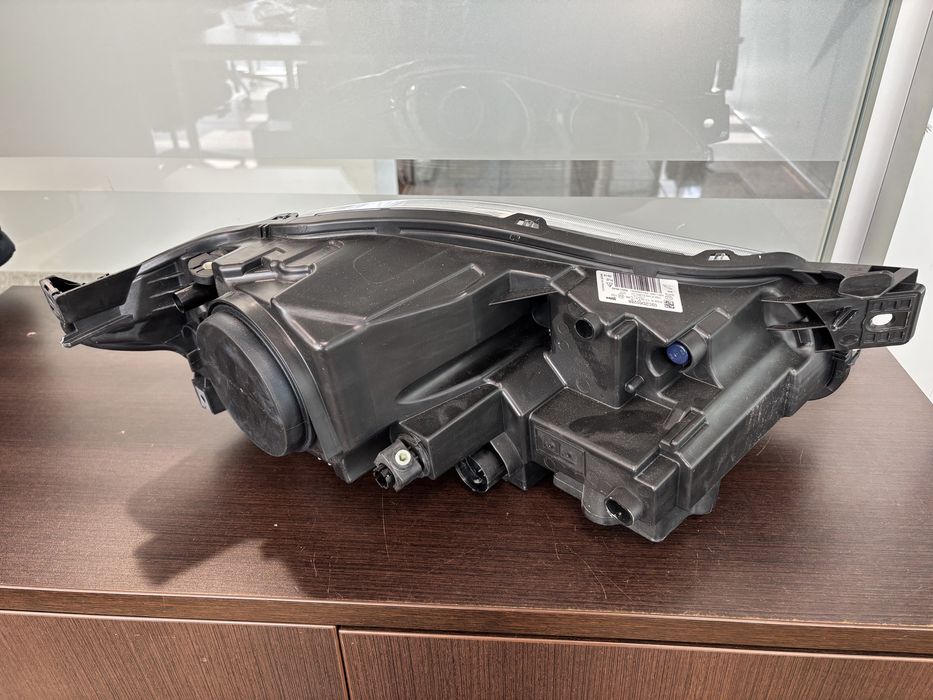 Farol Jaguar XJ (X351) - esquerdo