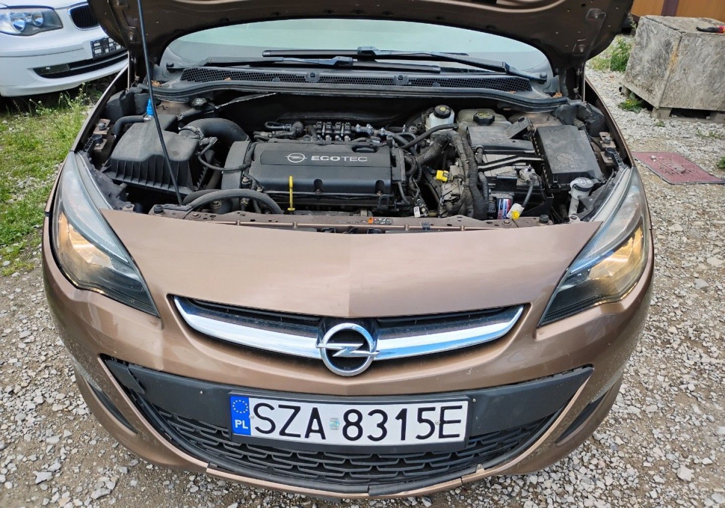 Opel Astra 2016r, Salonowa. 1.6 LPG. Uszkodzony prawy bok. Jeździ.