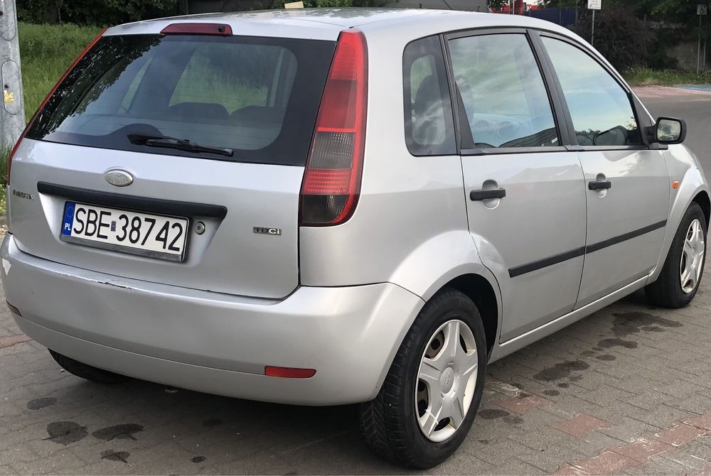 Ford Fiesta 1.4 rok 2003 Klima Dziala wszystko sprawne