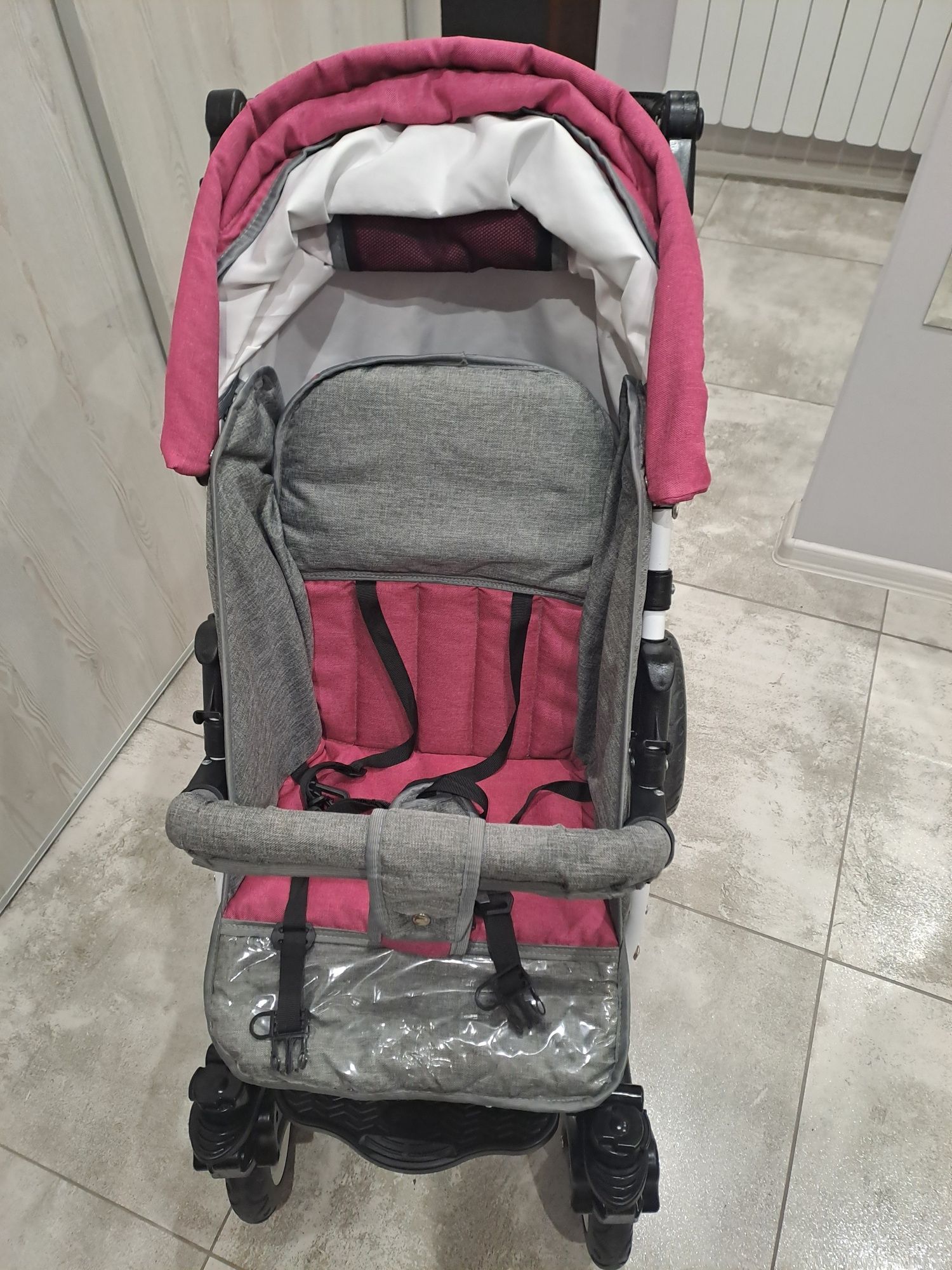 Wózek spacerowy dla dziewczynki