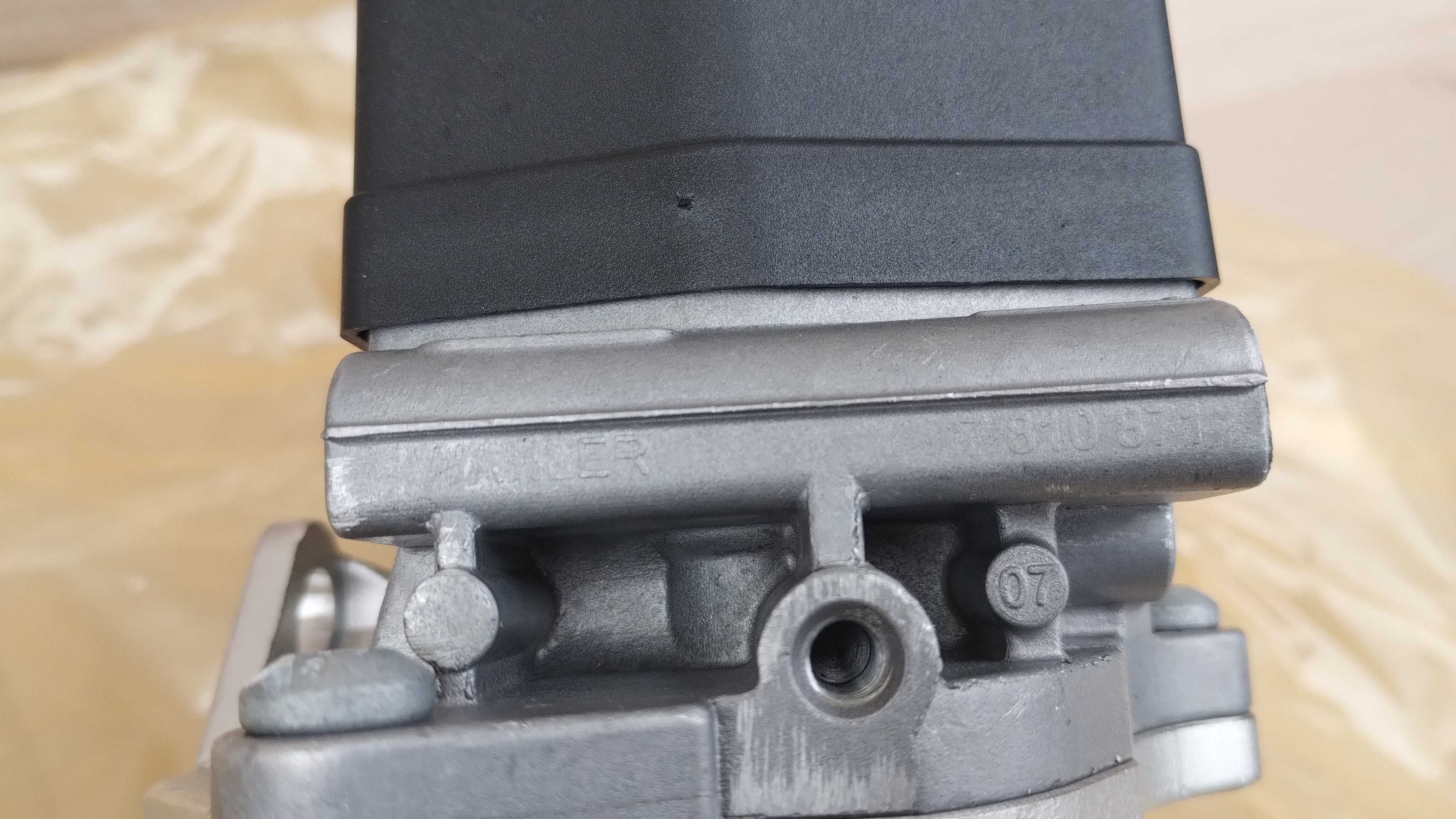 Chłodnica Spalin Zawór EGR Bmw E60 520 E81 E83 E84 E90 F10 F20 F25 F30
