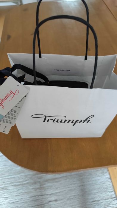 nowy biustonosz Triumph 85B