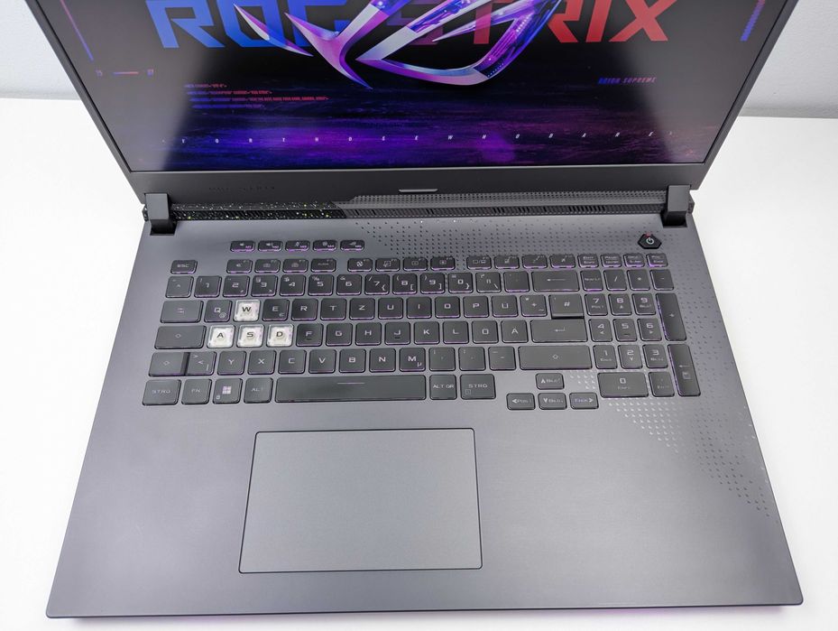 LAPTOP GAMINGOWY Asus ROG Strix RTX3060 6Gb Ryzen 9 6900HX komputer
