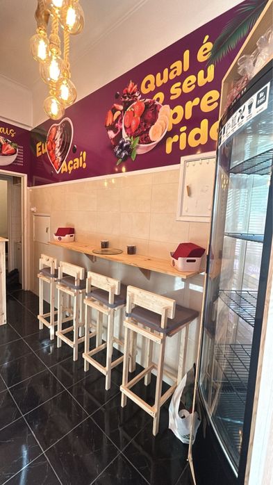 Móveis de Paletes e pinho para loja de Açai