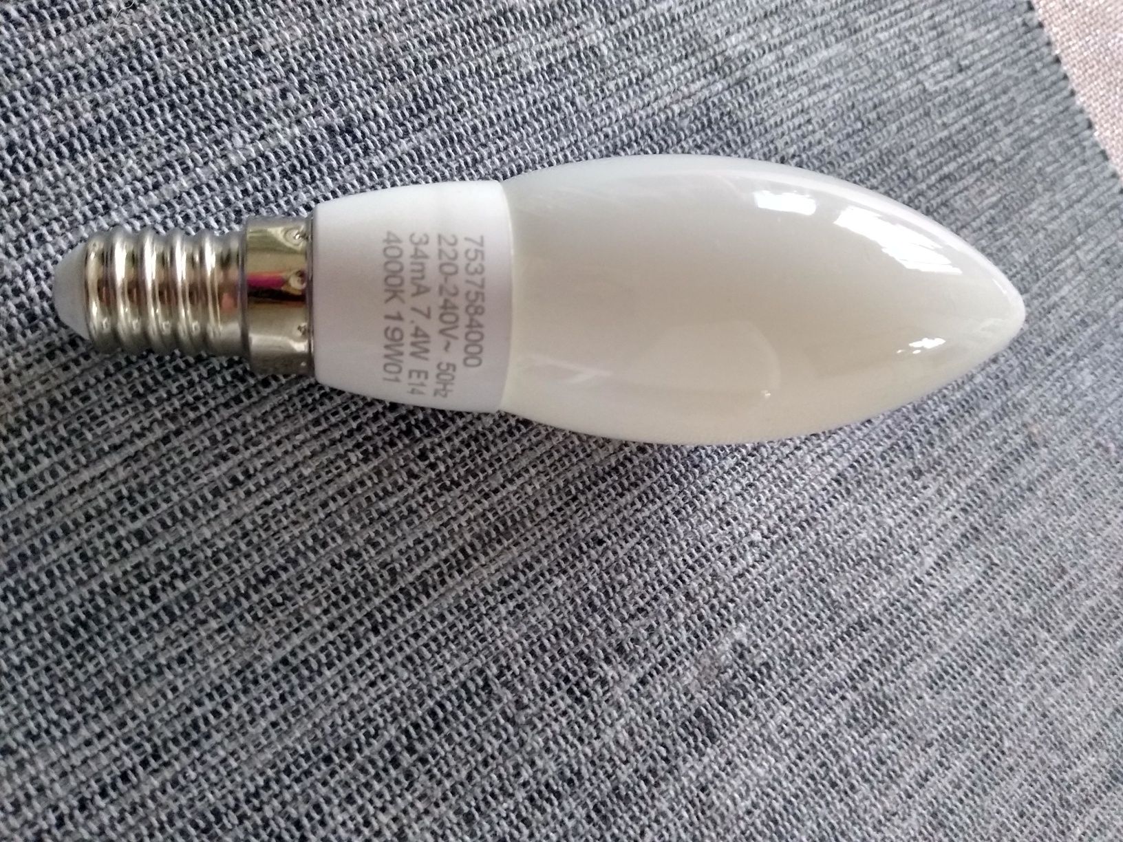 Lampka nocna stojącą