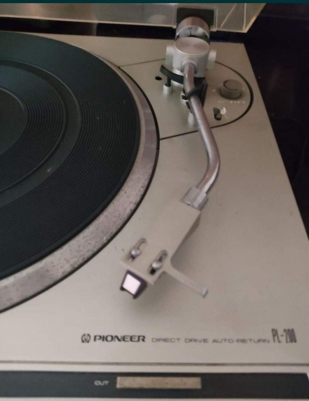 gira discos Pioneer PL 200