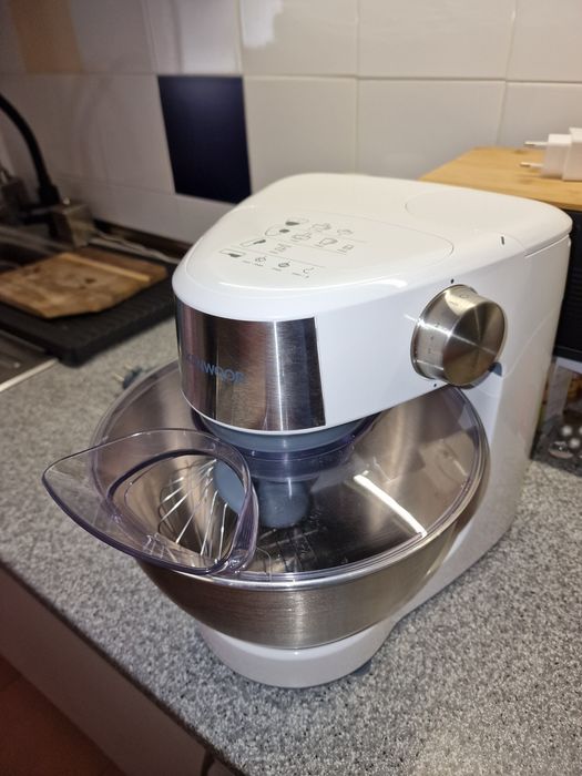 Maquina de bolos Kenwood