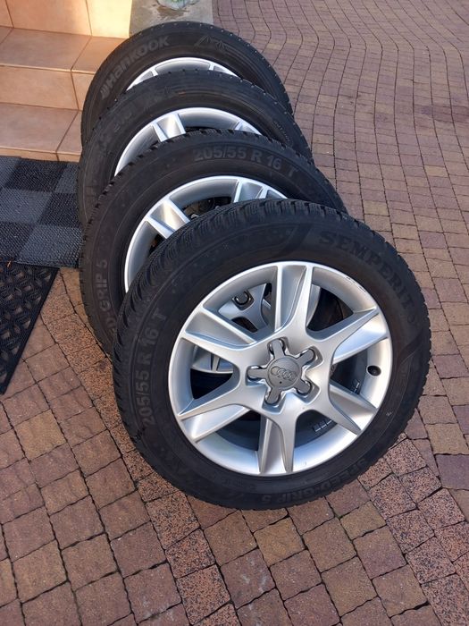 Oryginalne felgi do Audi  r16