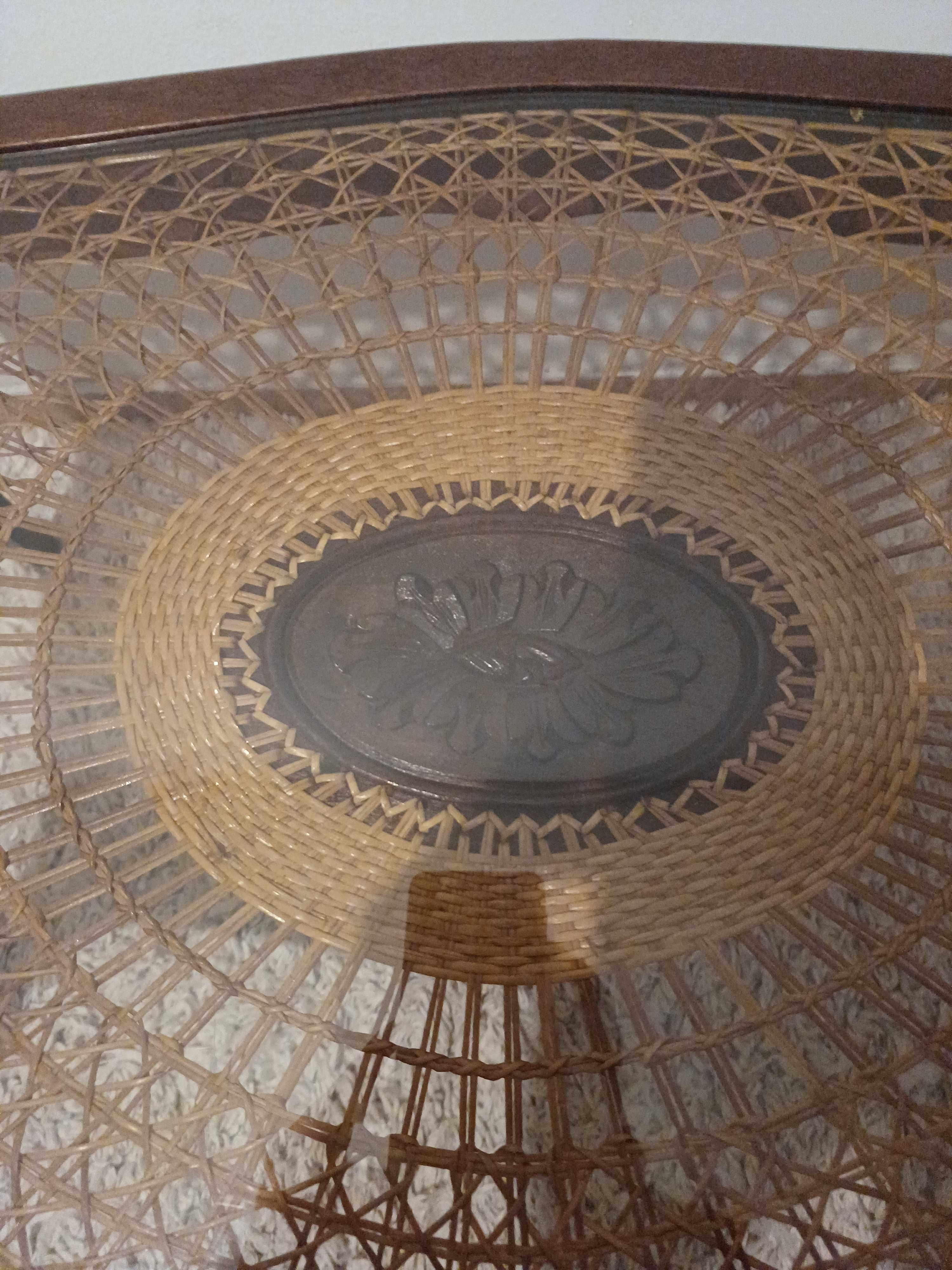 Mesa de Madeira com Vidro