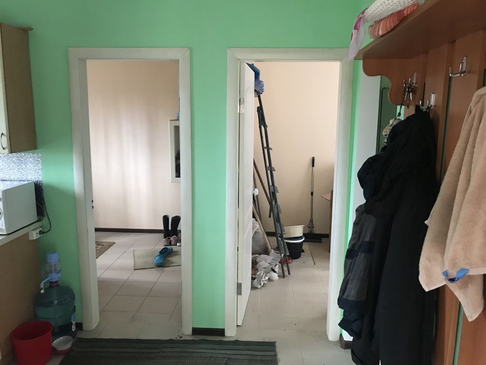 Продам дачний будинок 2 поверхи ,пiдвал.Заг пл 90м2,жила 70.Блок ,утеп