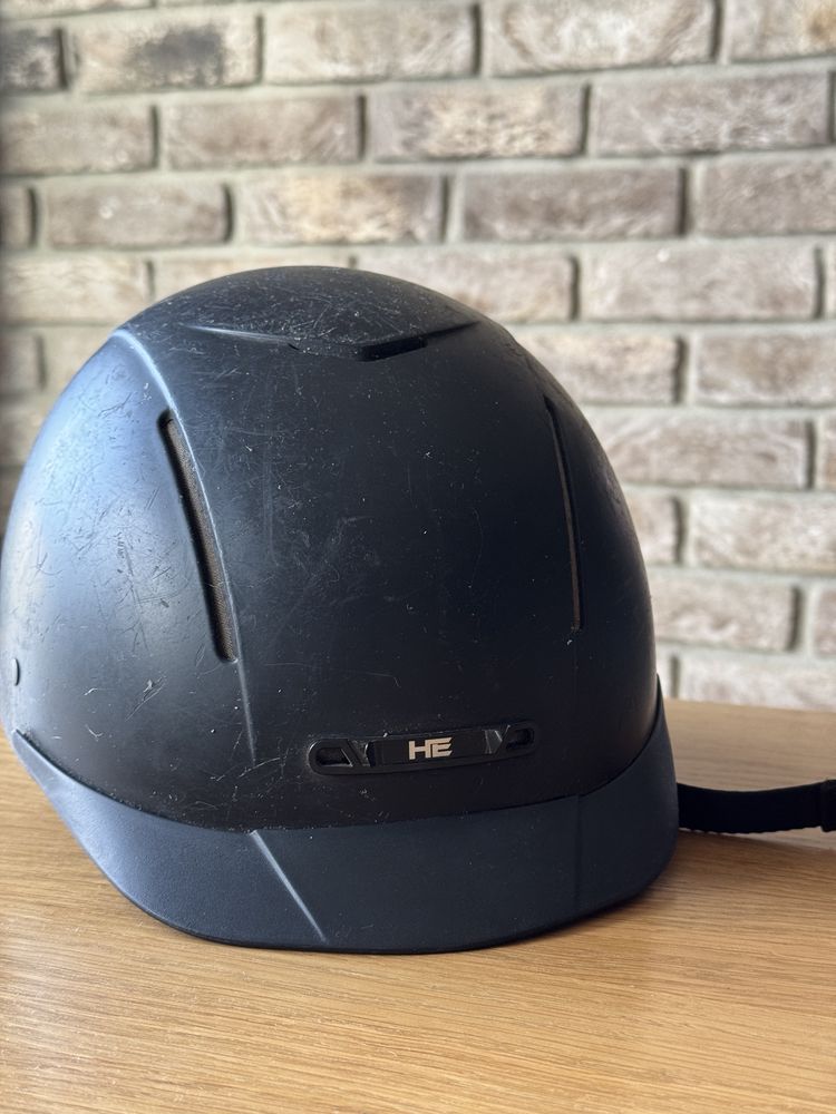 Kask jezdziecki F30