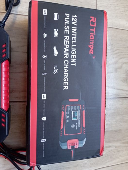 Зарядний пристрій універсальний Зарядное устройство для аккумуляторов