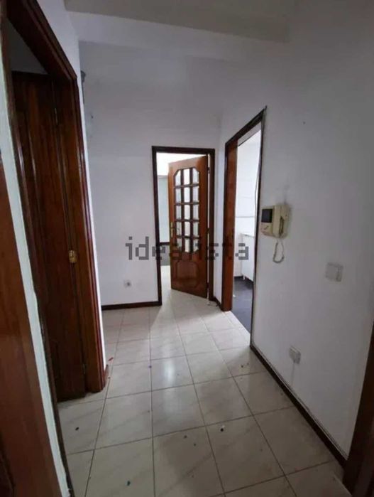 Alugo apartamento  t2  em S. Pedro da Cova