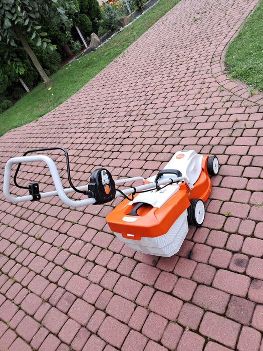 Kośiarka STLHL RM 235 akumulatorowa