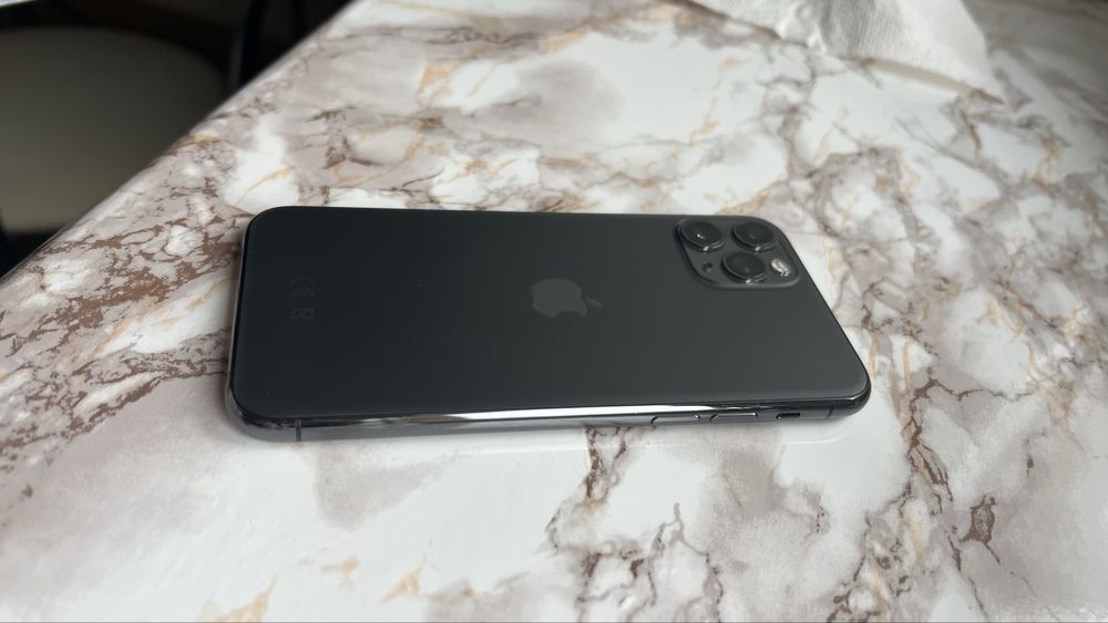 11 про на 256 гб,черный