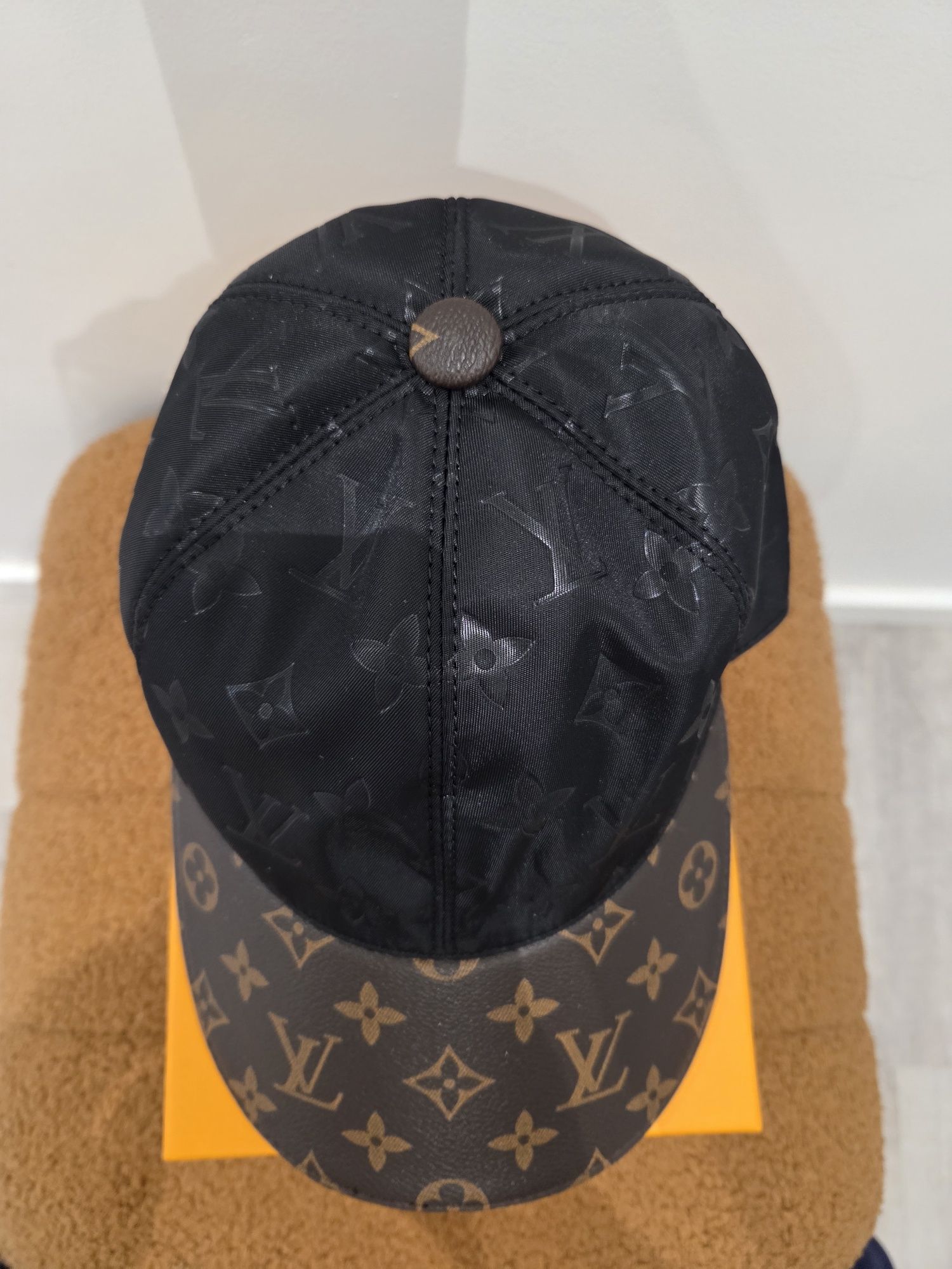 Chapéu Louis V preto