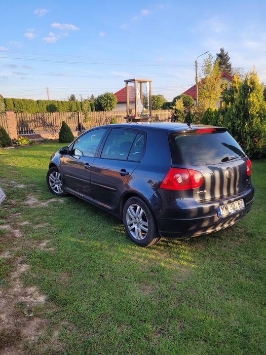 Volkswagen Golf V 1.9TDI 5 drzwi 105KM