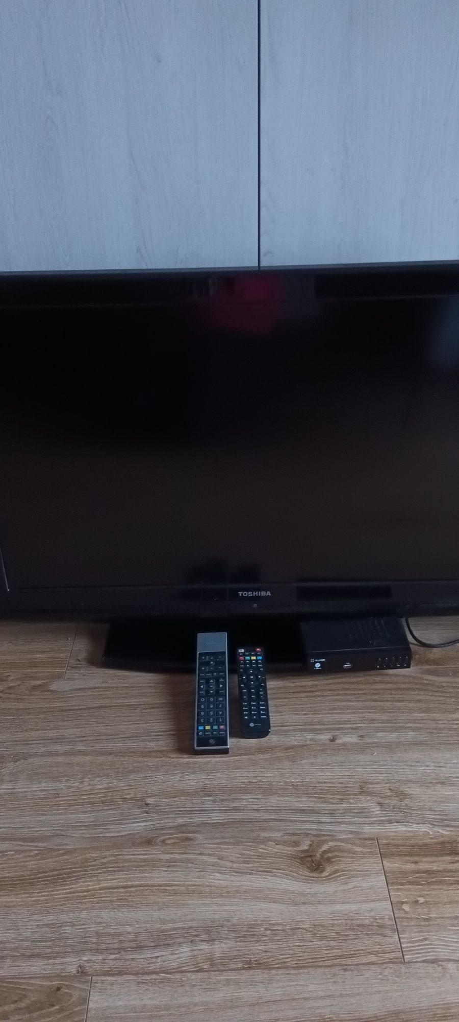 Telewizor Toshiba z dekoderem