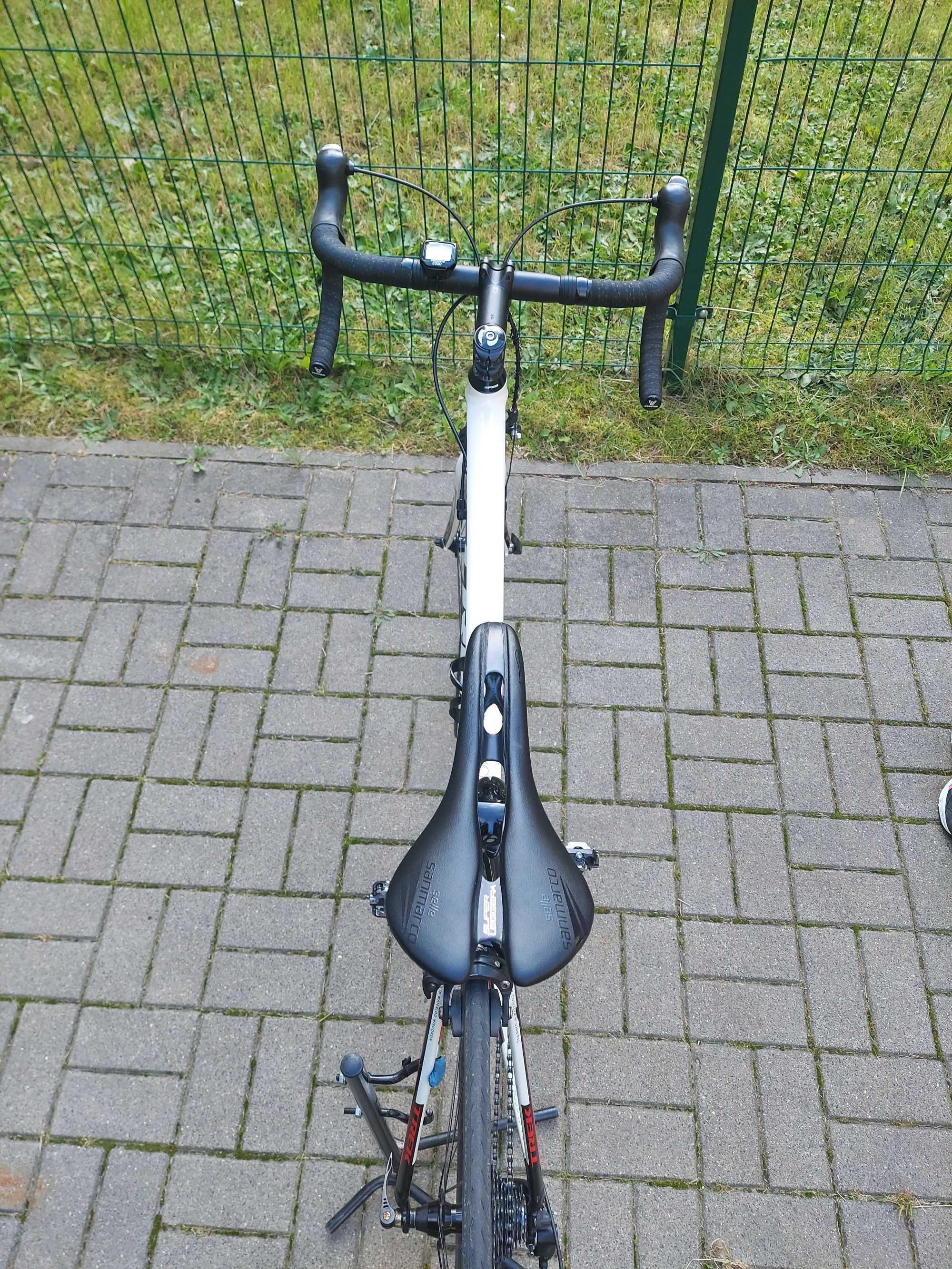 Rower szosowy Trek alpha 1.2 56