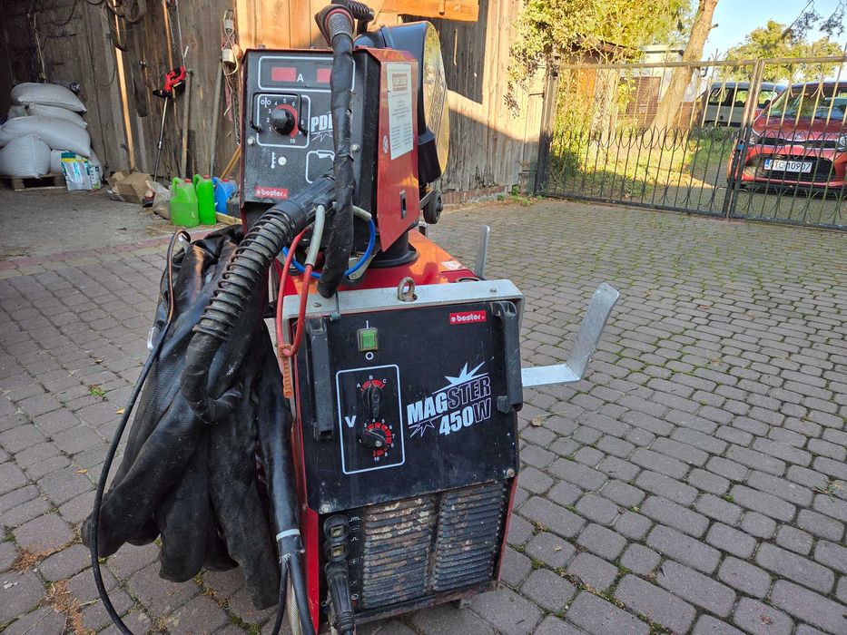 Automat spawalniczy BESTER MAGSTER 450W chłodzony cieczą.