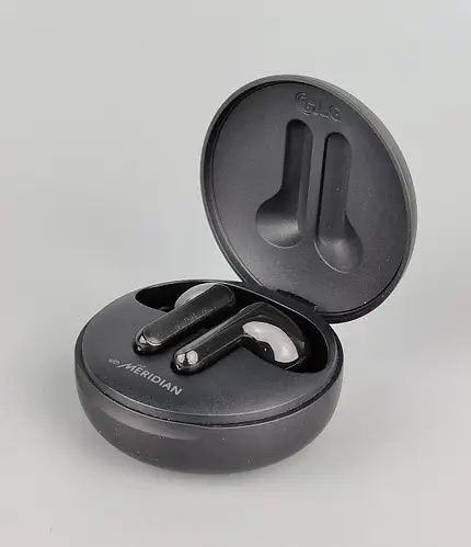 TWS навушники LG TONE FN4