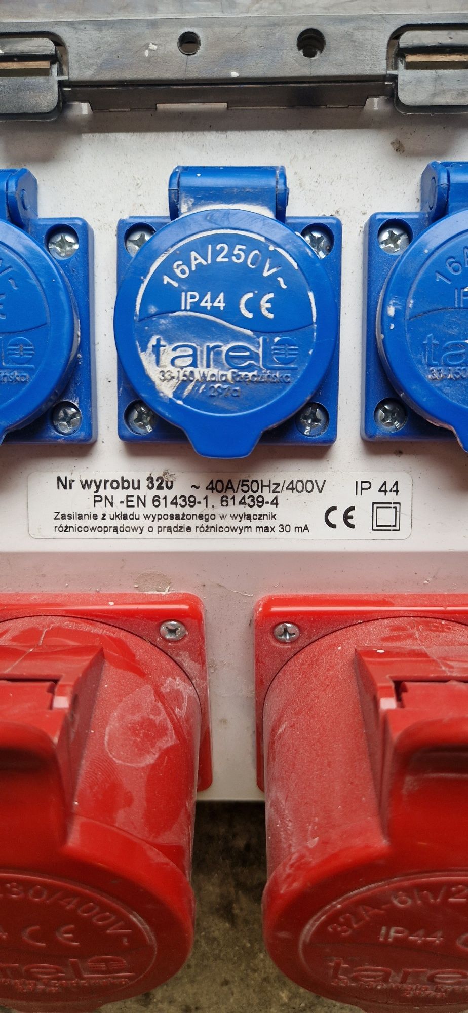 Rozdzielnica TAREL  (ACS) 80320 Nr Wyrobu 320 ( 40A/50Hz/400V  PN EN 6