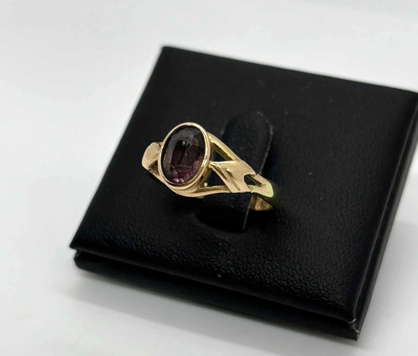 Złoty Pierścionek Brązowy Kamień pr. 585 3,64g