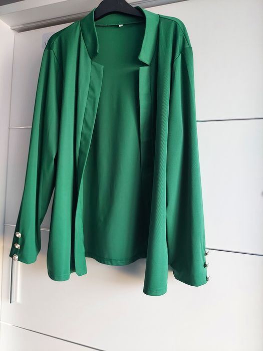 Elegancka zielona narzutka damska r. 2XL