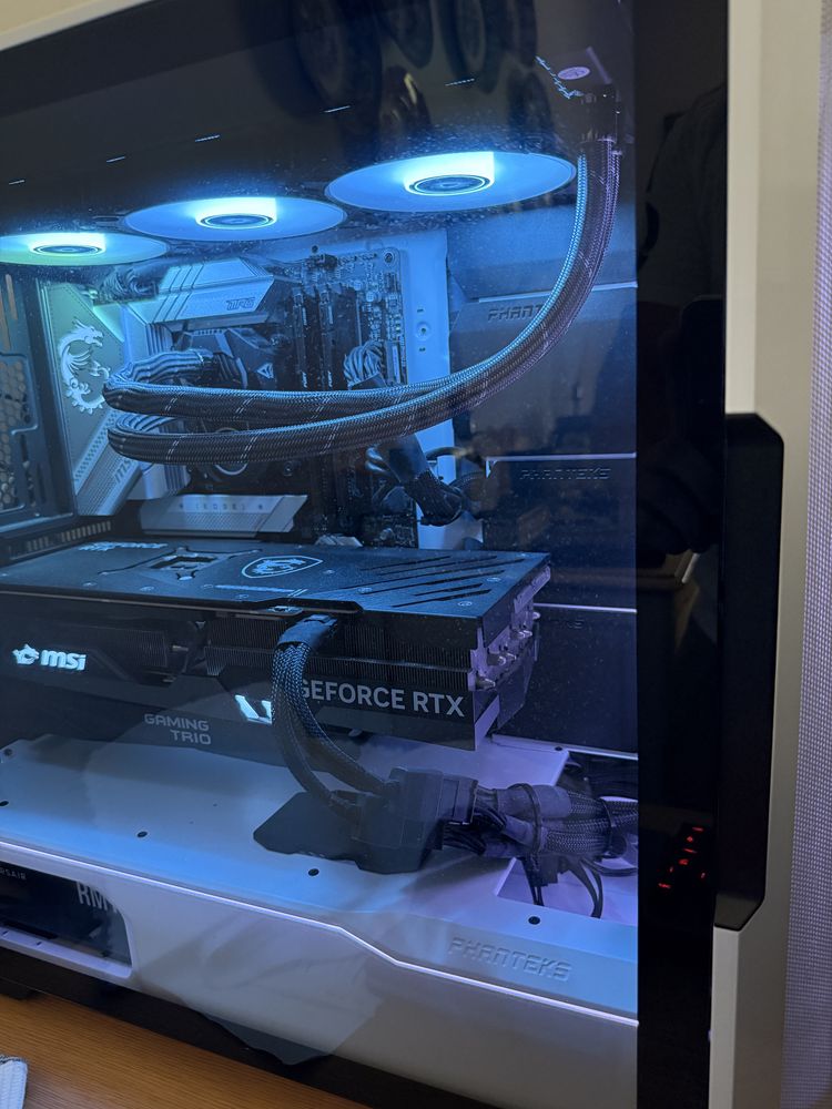 Pc gamer 4080 rtx e i7 13700k