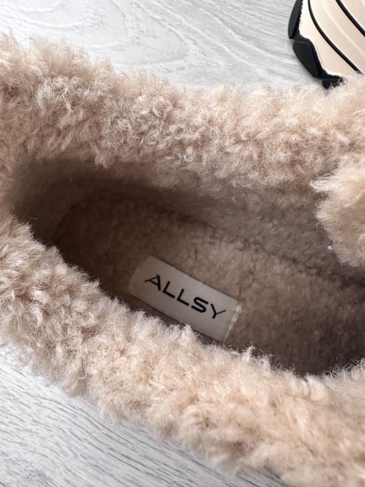 Жіночі зимові кеди з натуральним хутром 41 р Allsy