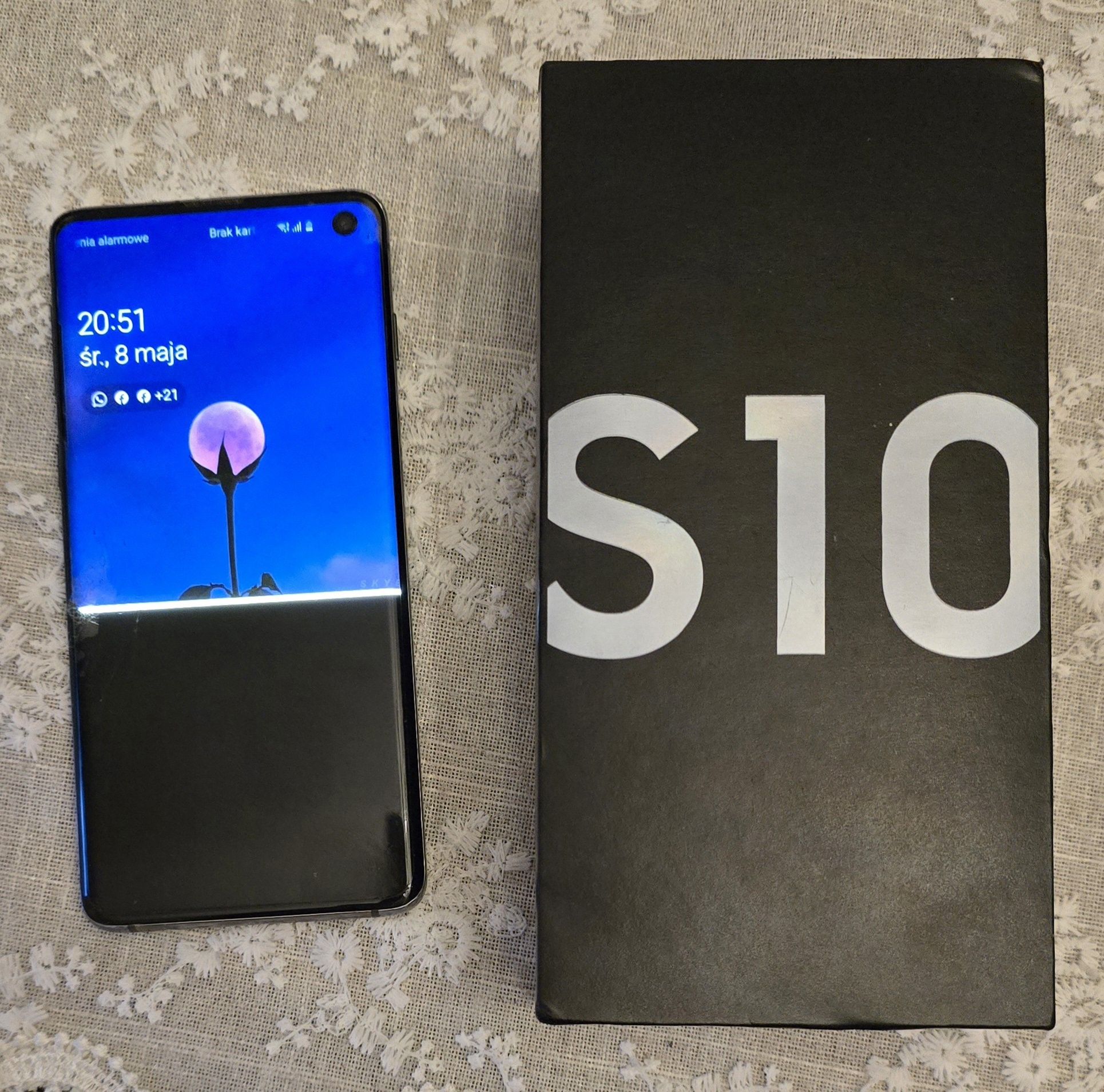 Samsung s10 telefon zadbany+ pudełko