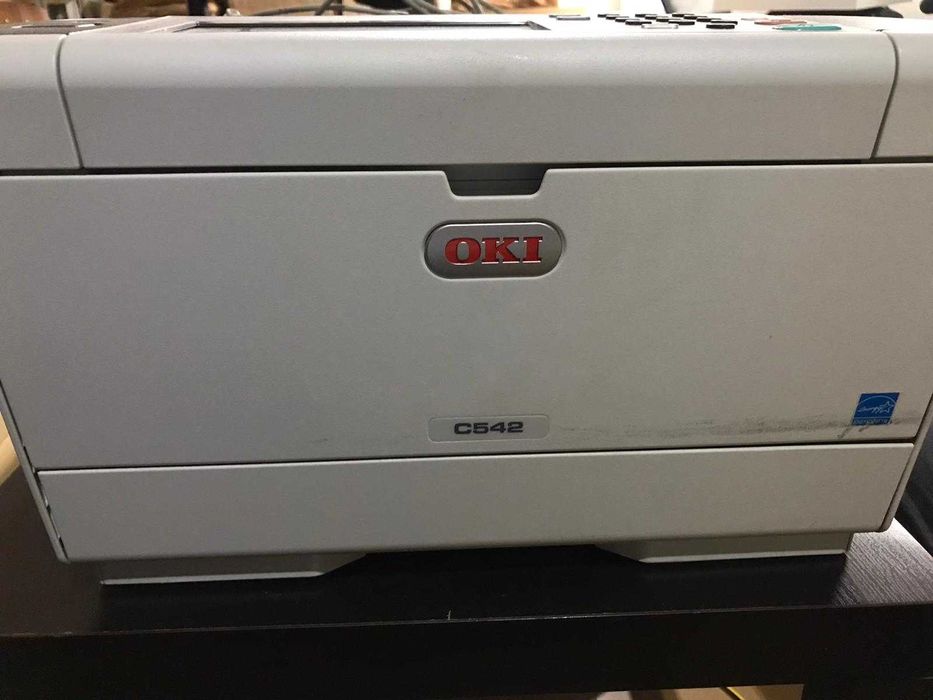 Impressora OKI (ótimo estado)
