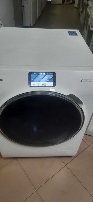 Пральна машина Samsung WW10H9600EW